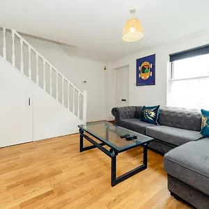  Holiday home Flash Sale Free Parking I Next To I 2 Bedroom Mews House